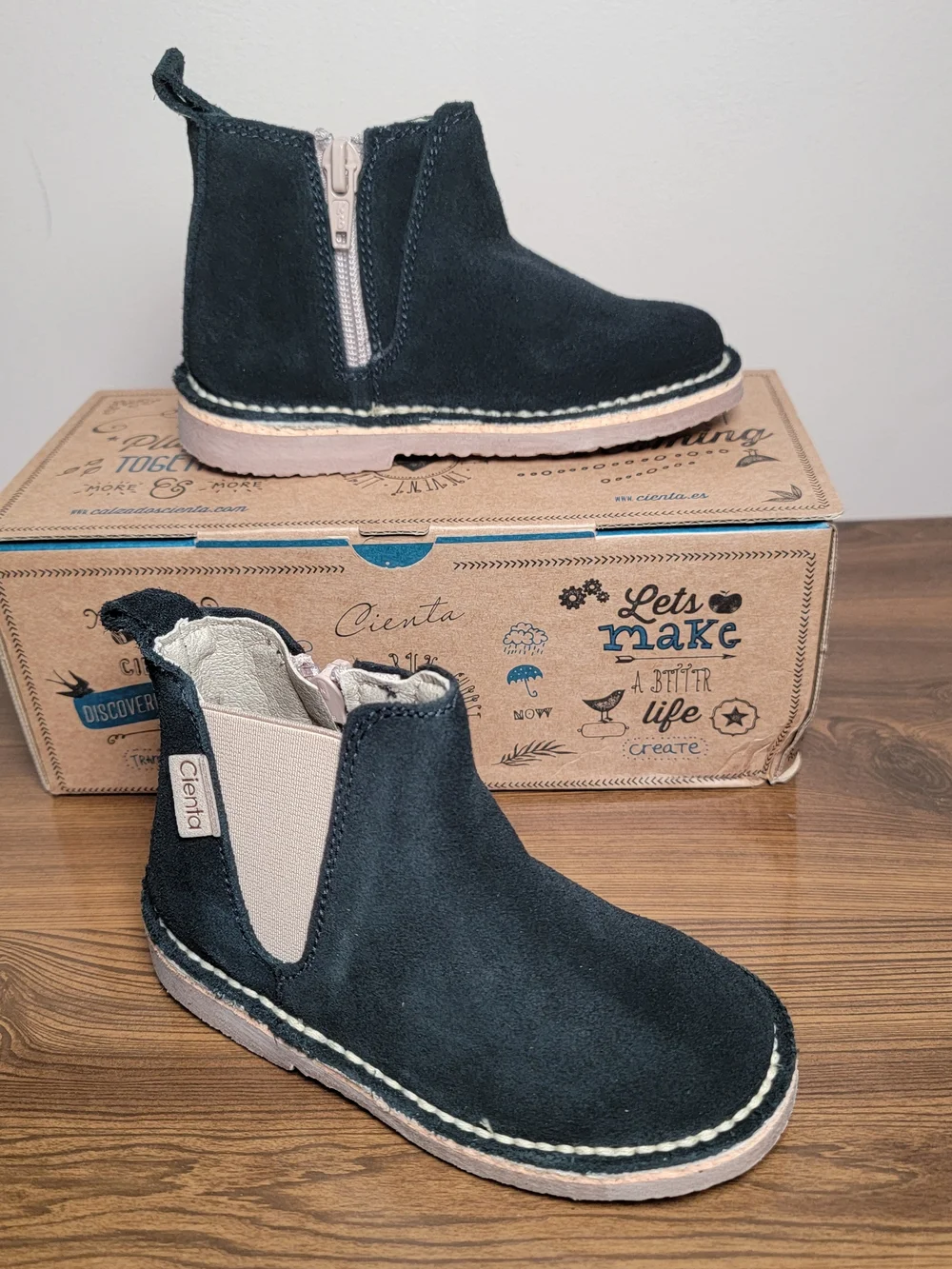Cienta Kids Black Suede Side-Zip Ankle Boots - Size 7.5 Toddler
